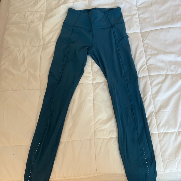 Lululemon Fast and Free High-Rise Tight "25 - Picture 2 of 4